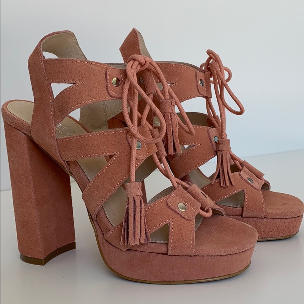 NEW SHELLYS LONDON SANDAL SIZE 6(36)